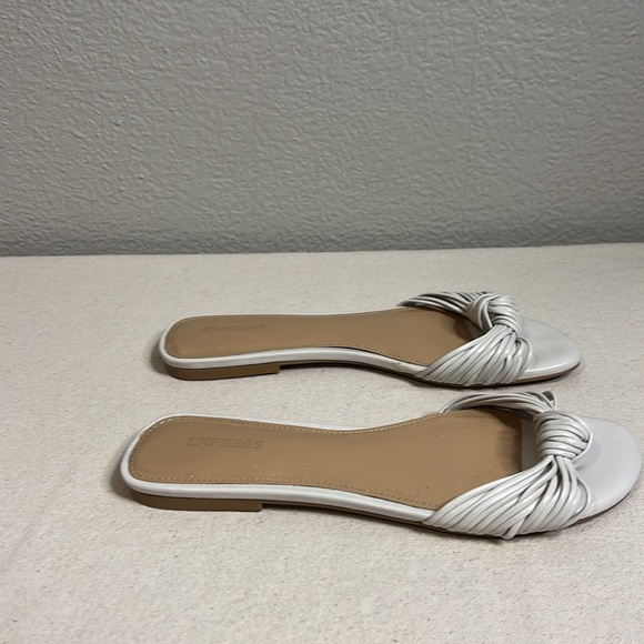 Express White Nautical Knot Sandals - Picture 3 of 5
